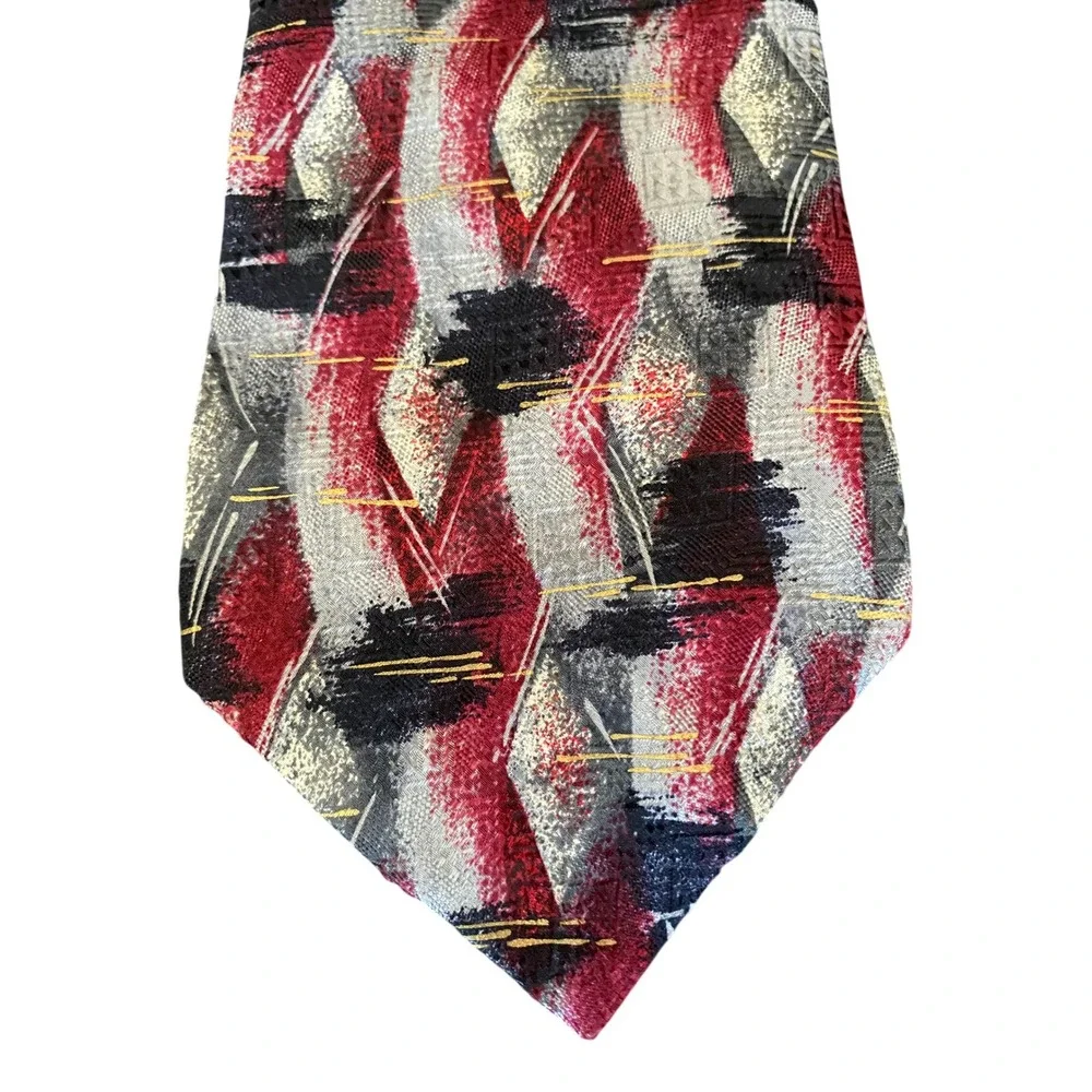 Gloria Vanderbilt Mens Silk Necktie Red Black Silver Abstract Geometric USA Made